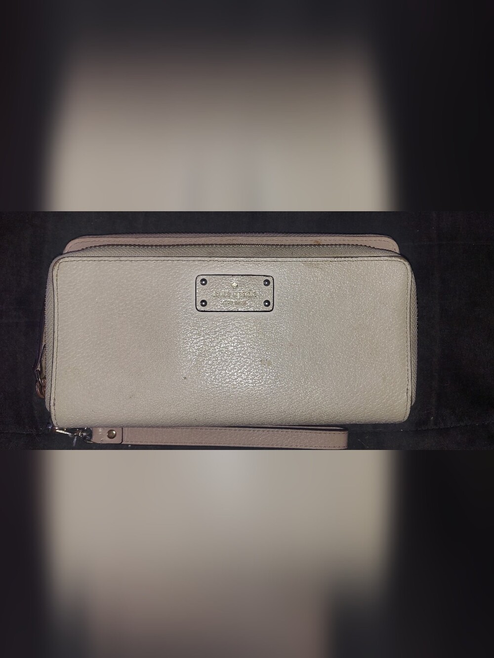Kate Spade Cream Leather Tote - Elegant Neutral Shoulder Bag